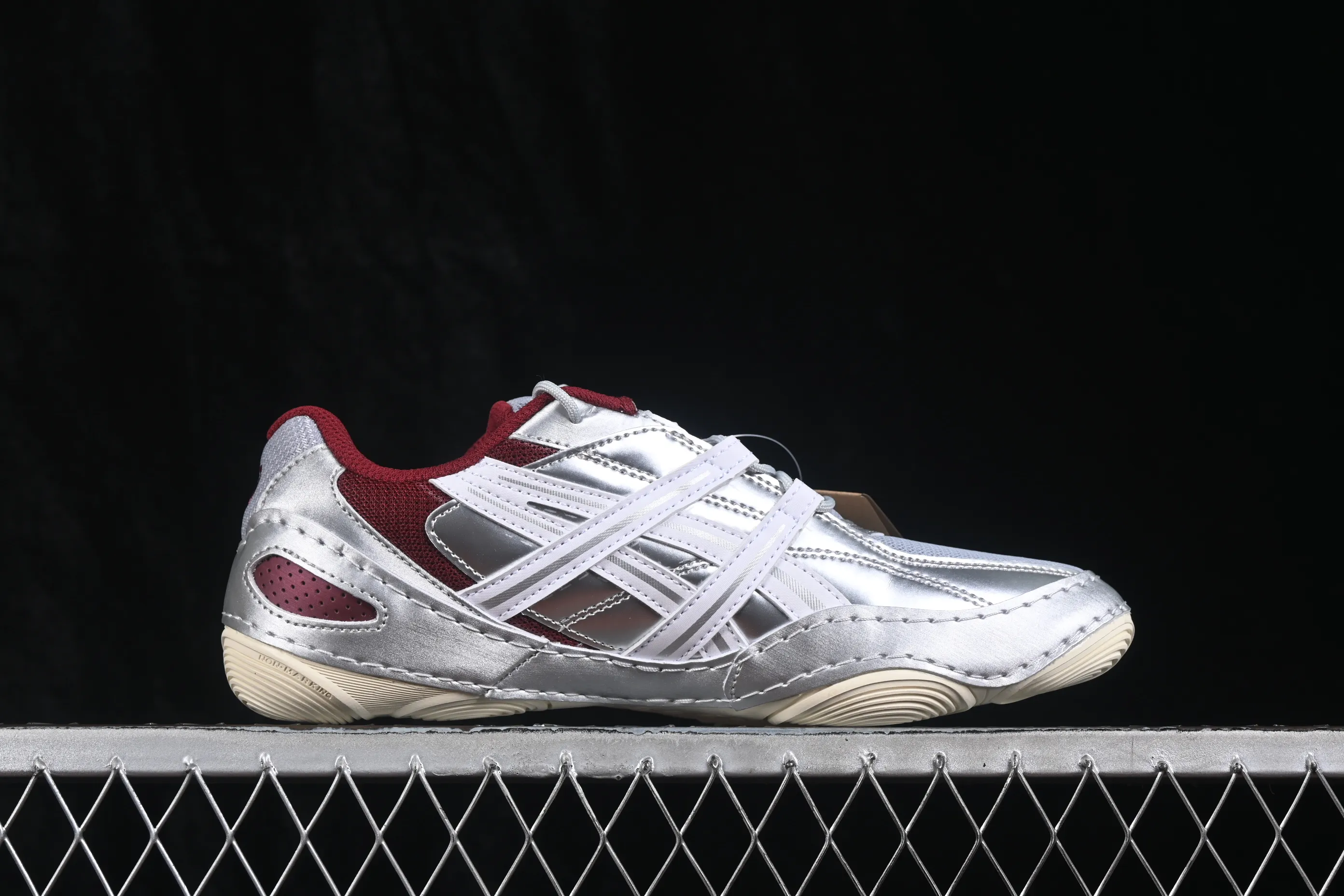 All categories Asics Asics series Asics Hypersync Asics Hypersync fashion retro breathable lightweight thin-soled moral training shoes 1203A879-020